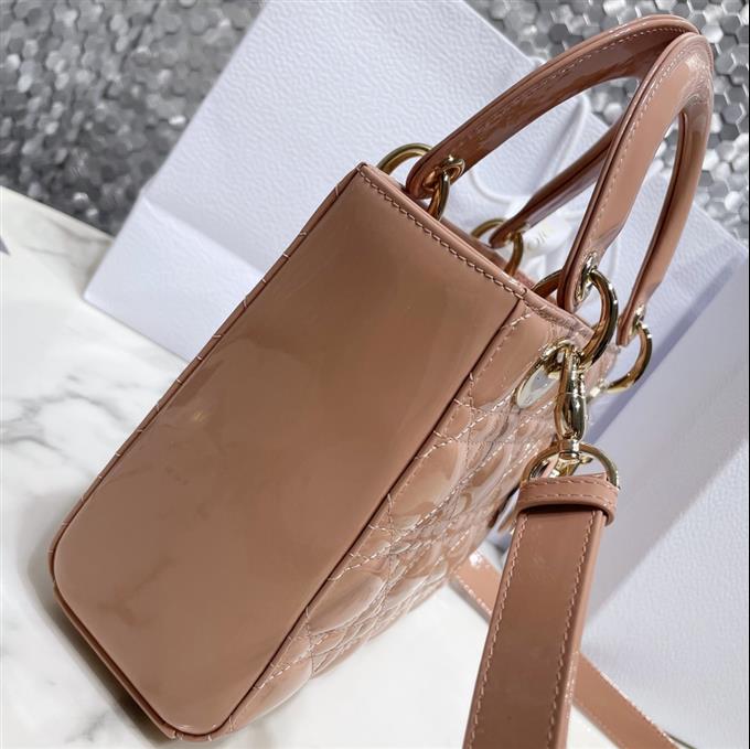 2025228Y1200P211545529