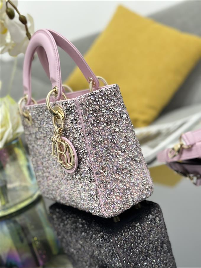 2025228Y1860P211618487