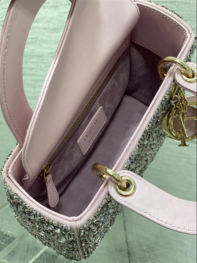 2025228Y1880P211546720