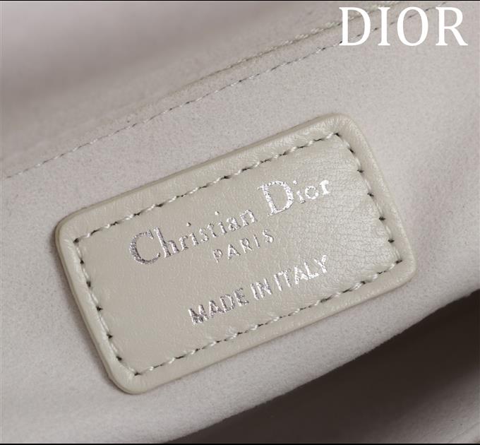 2025228Y650P211544537