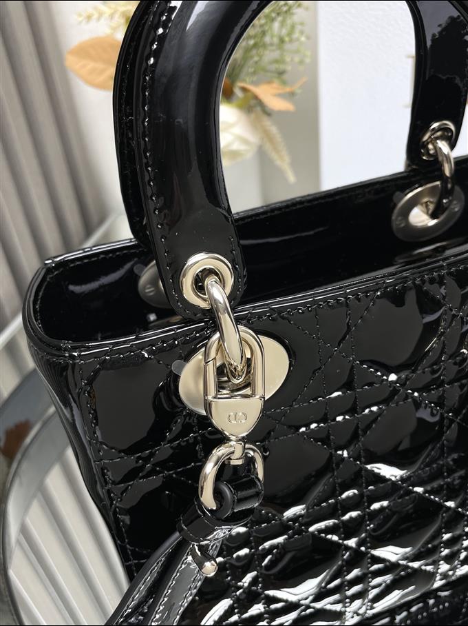 2025228Y650P211551280