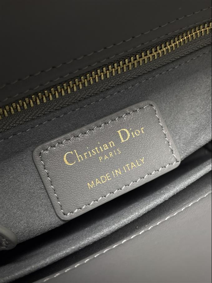 2025228Y650P211551640