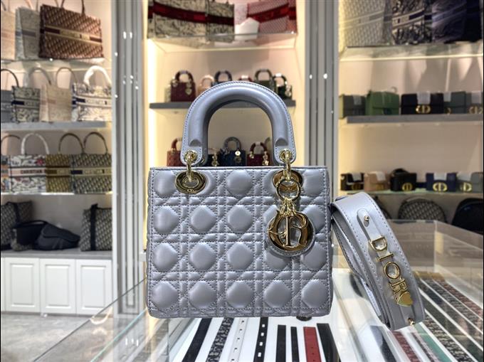 2025228Y650P211552209