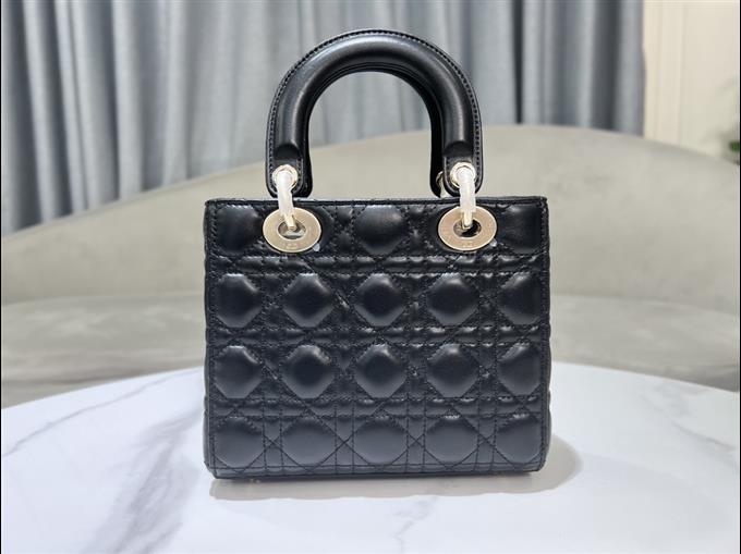 2025228Y650P211552552