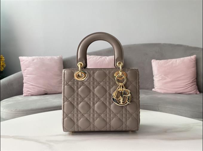 2025228Y650P211552820