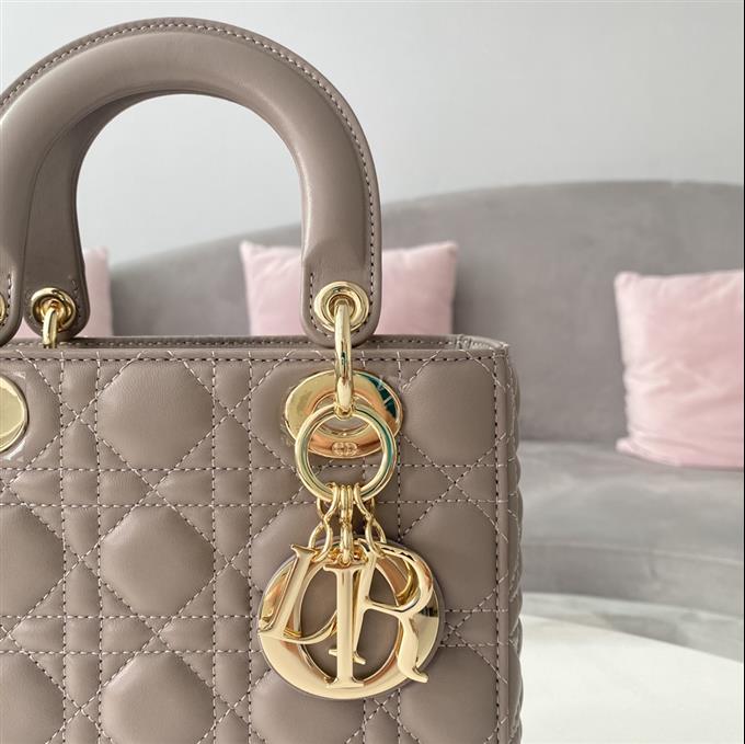 2025228Y650P211552835