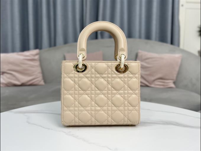 2025228Y650P211553413