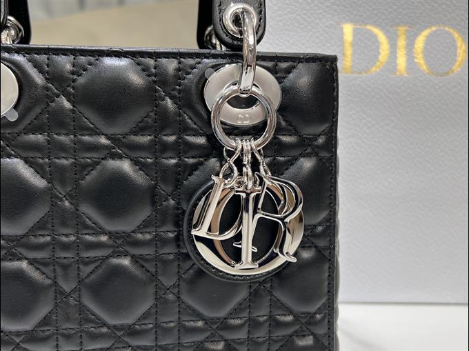 2025228Y650P211553945