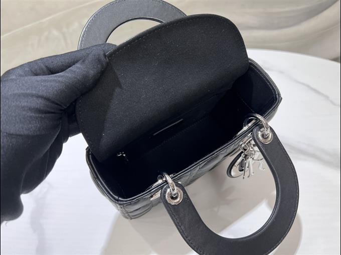 2025228Y650P21155423