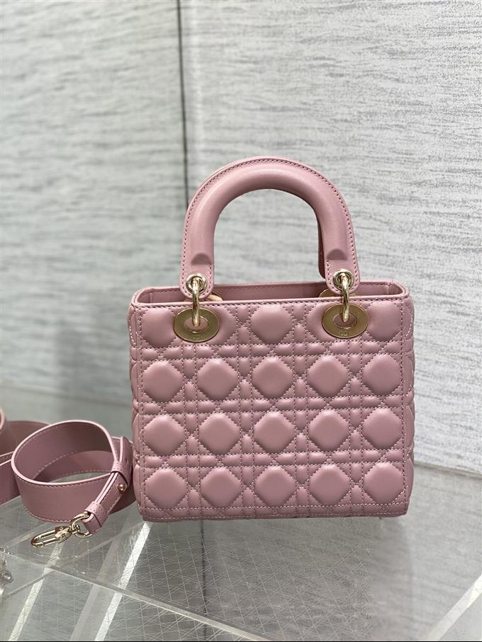 2025228Y650P211555108