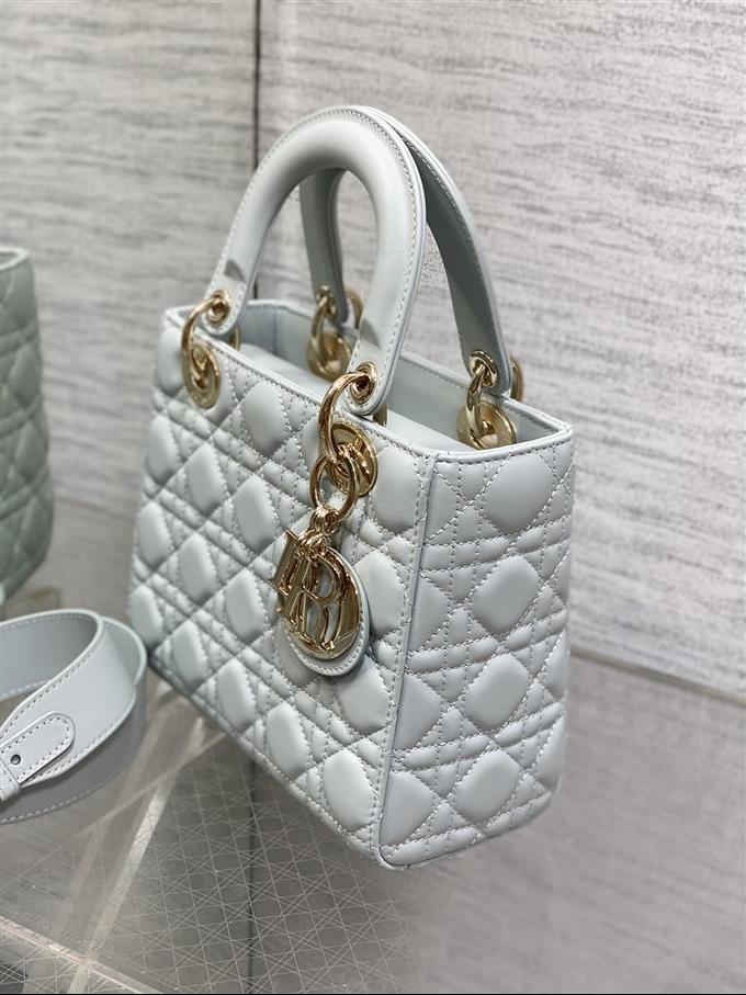 2025228Y650P211555829