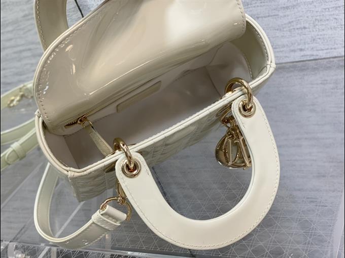 2025228Y650P211556564