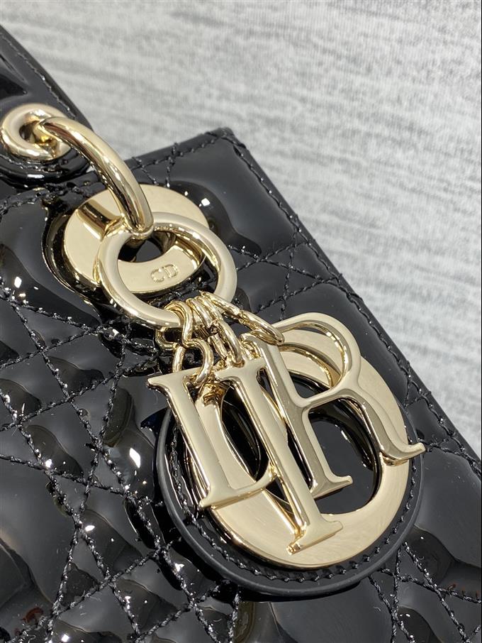 2025228Y650P211556767