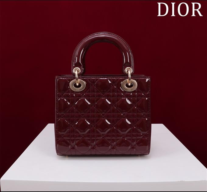 2025228Y650P211557584