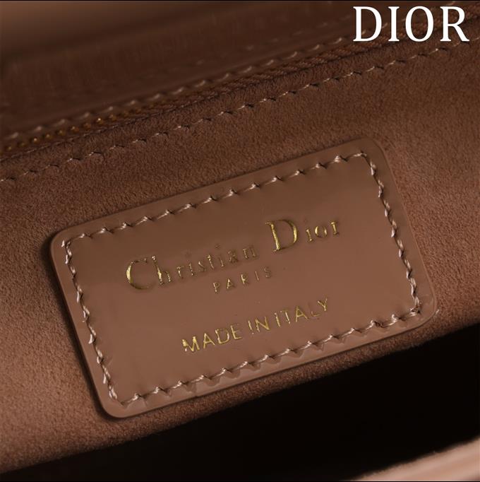 2025228Y650P211557945