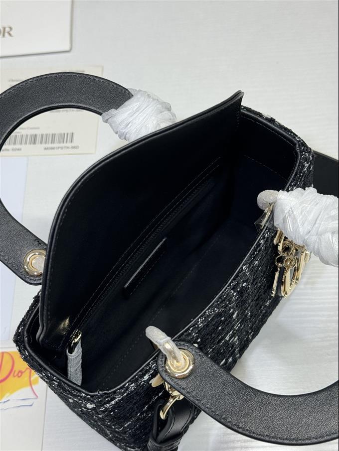 2025228Y650P21155885