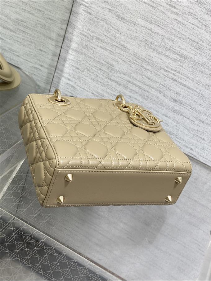 2025228Y650P21160600