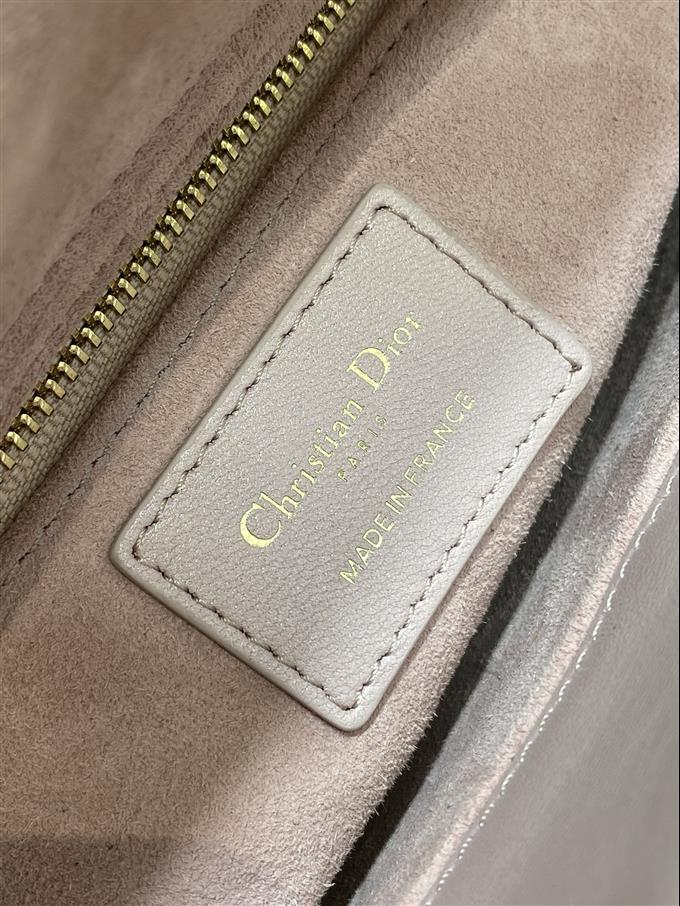 2025228Y650P211715420