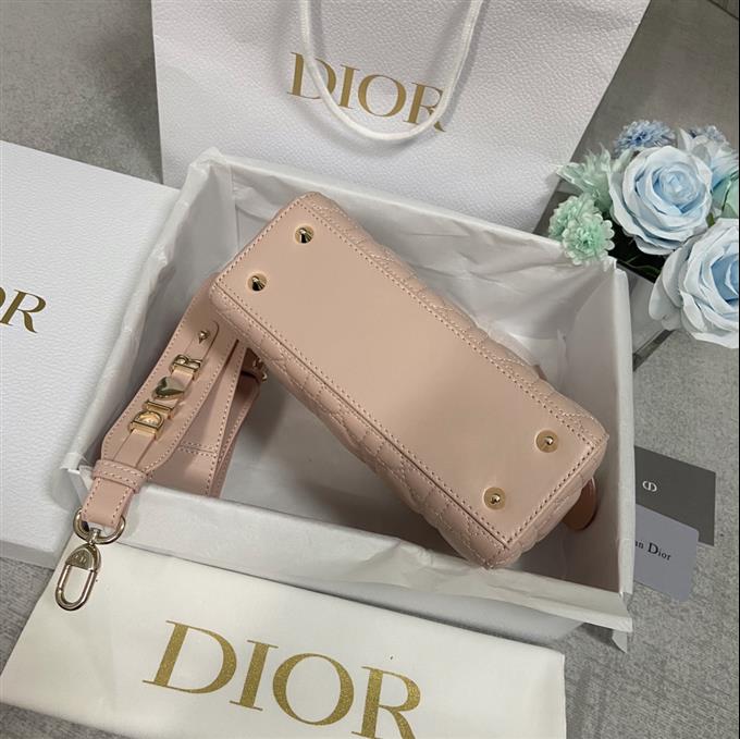 2025228Y650P211716643