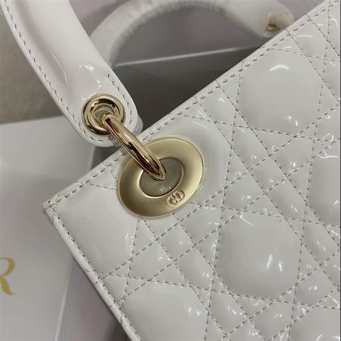 2025228Y650P211718828