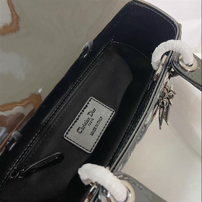 2025228Y650P211719112