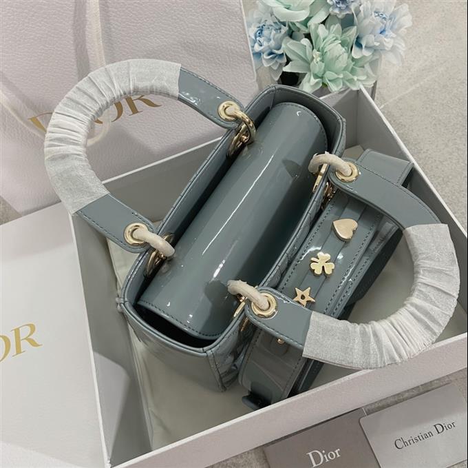 2025228Y650P211719221