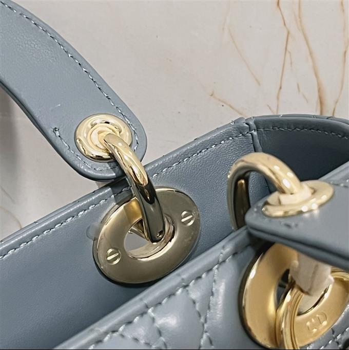 2025228Y650P211721552