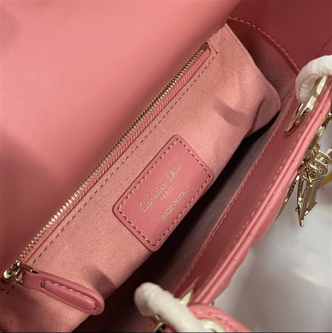 2025228Y650P211721744