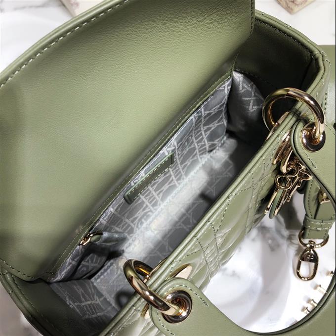 2025228Y680P21162187