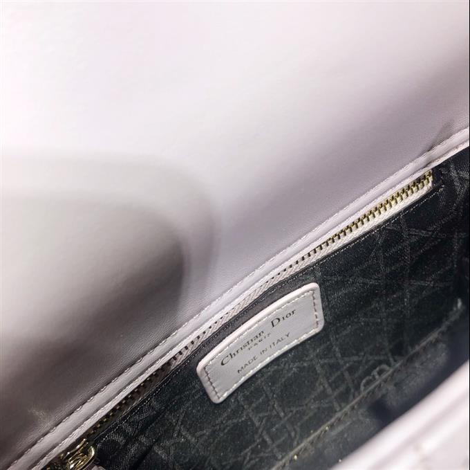 2025228Y680P21162722