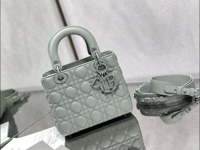 2025228Y700P211610224