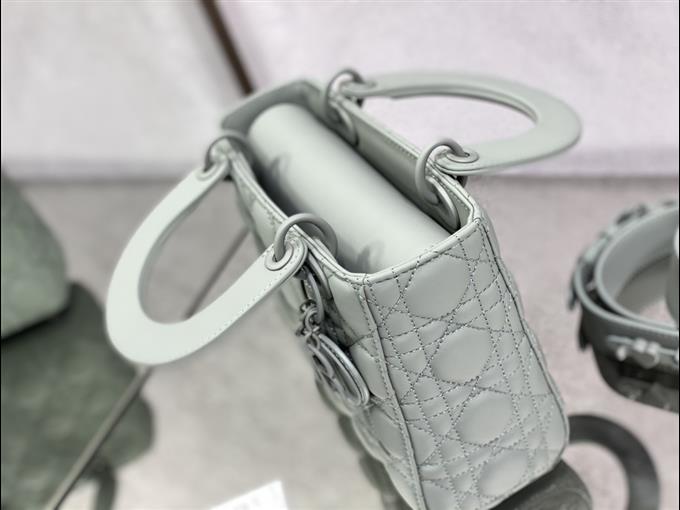 2025228Y700P211610288