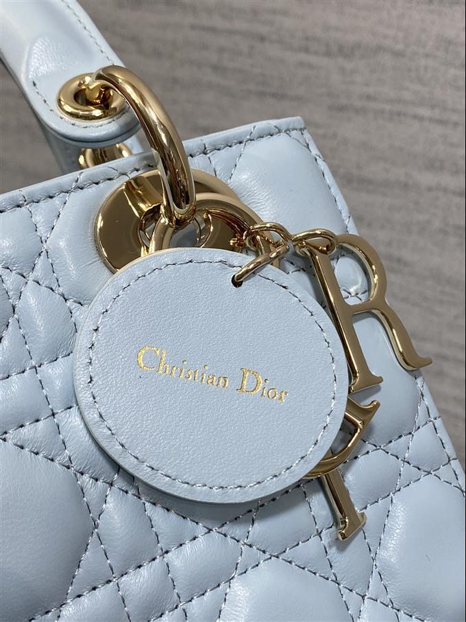 2025228Y700P211611386