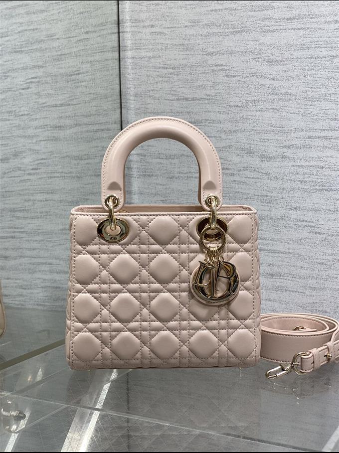 2025228Y700P211611496