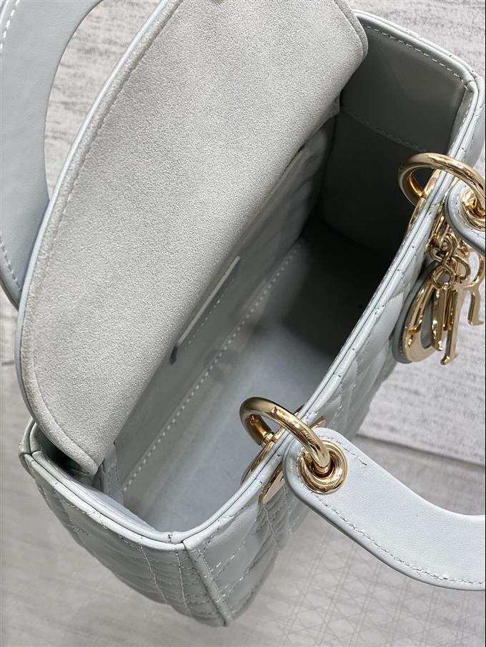 2025228Y700P211612439