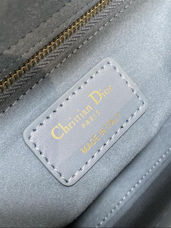 2025228Y700P211612598