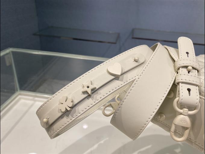 2025228Y700P211612694