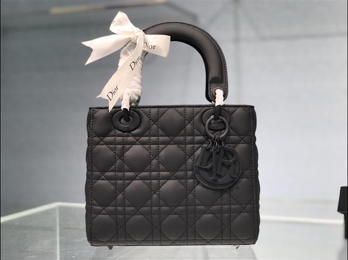 2025228Y700P211612789