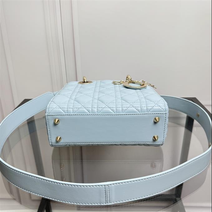 2025228Y700P211612965