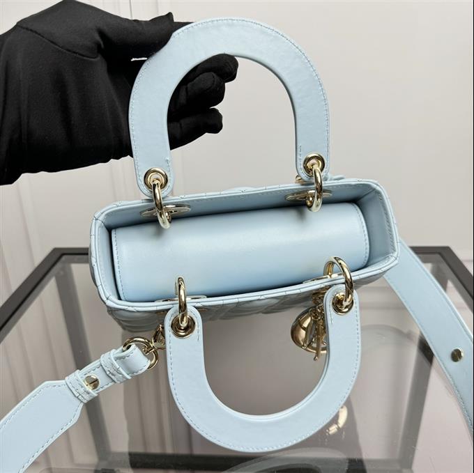 2025228Y700P211612981