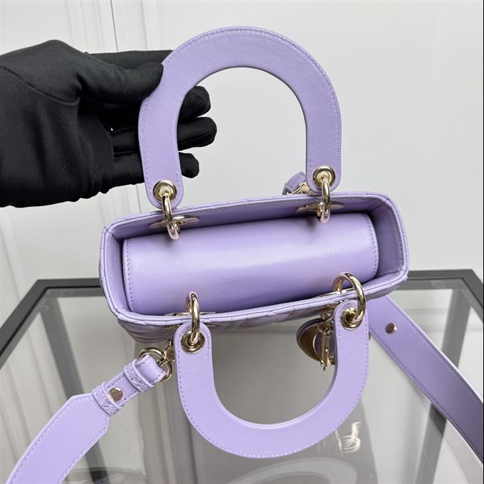 2025228Y700P211613122