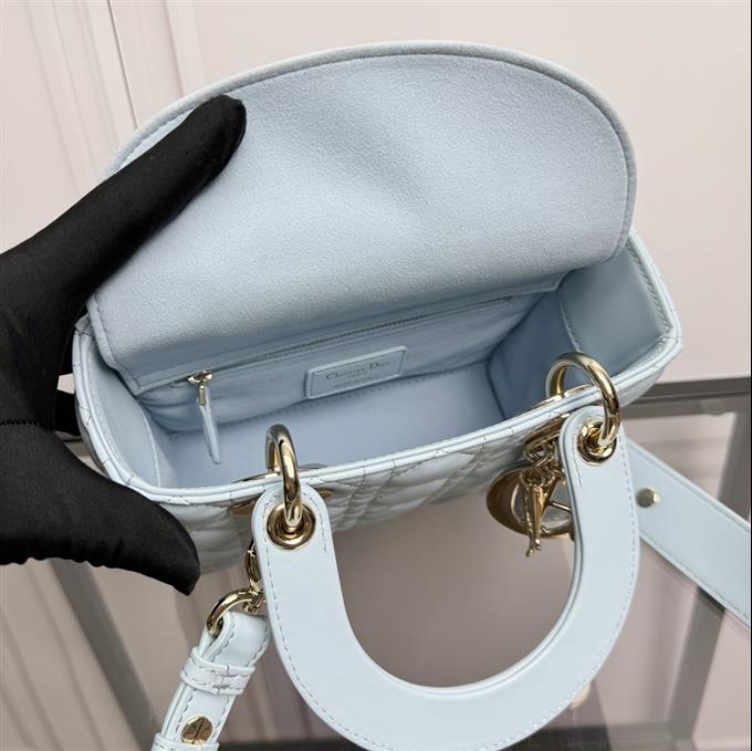 2025228Y700P21161313