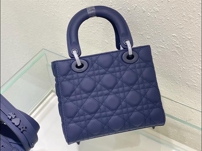 2025228Y700P211613233