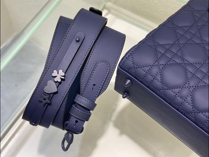 2025228Y700P211613264