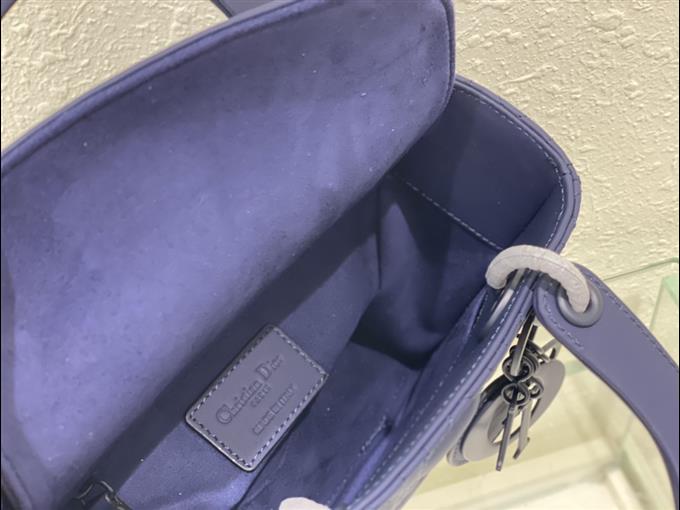 2025228Y700P211613295