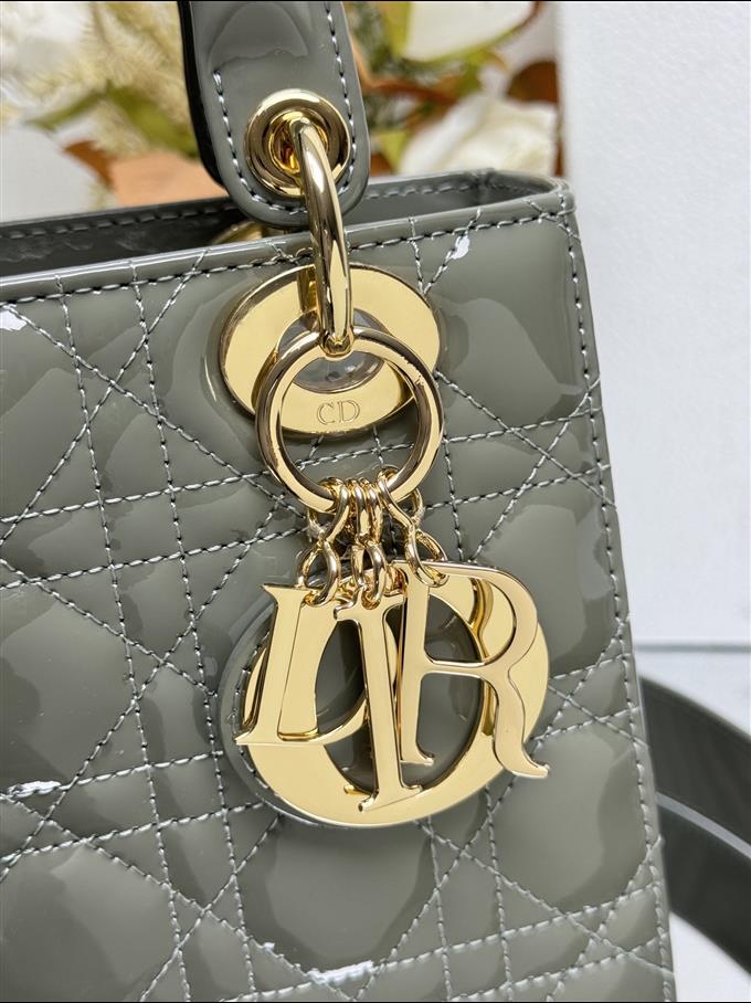 2025228Y700P211619463