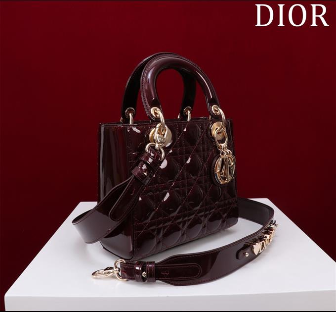 2025228Y700P21164826