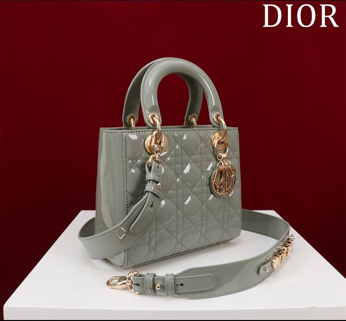 2025228Y700P21165111