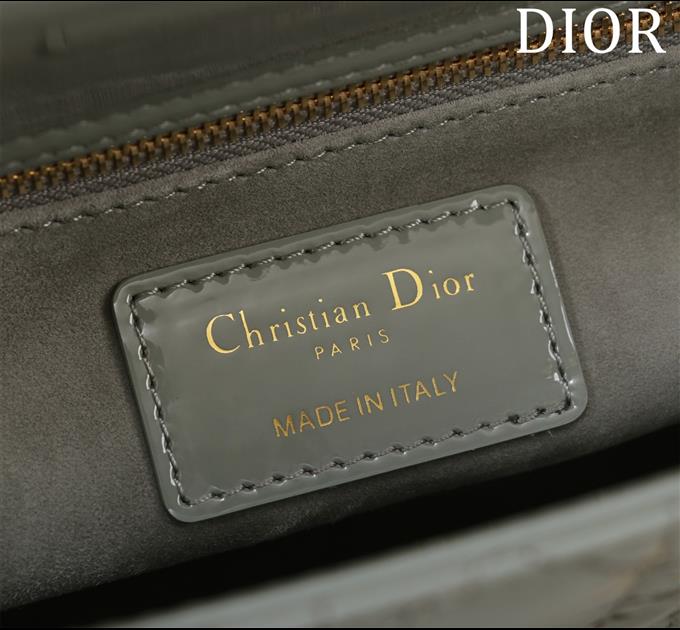 2025228Y700P21165222