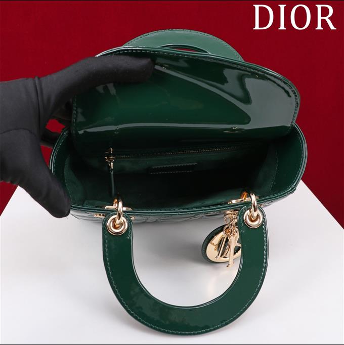 2025228Y700P21165456